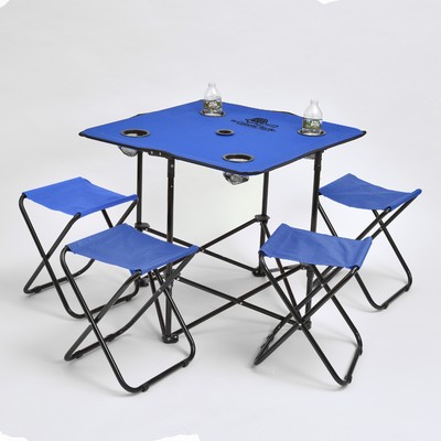 Stadium Table & Chairs