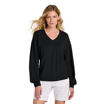 TravisMathew Womens Long Weekend V-Neck