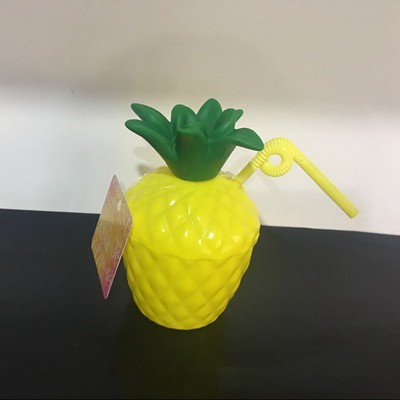 10 Oz. Pineapple Cups w/Lids for Hawaiian Party