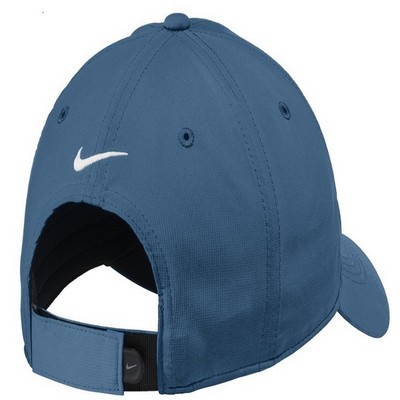 Nike Dri-FIT Tech Cap.