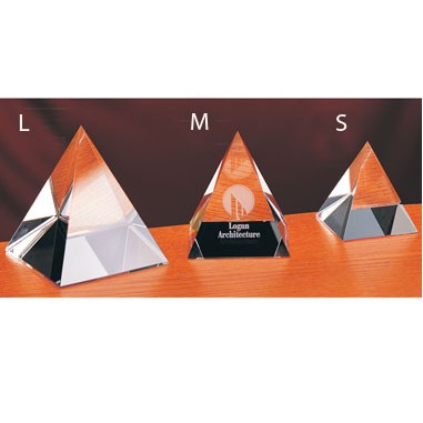 Pyramid Optic Crystal (Medium)