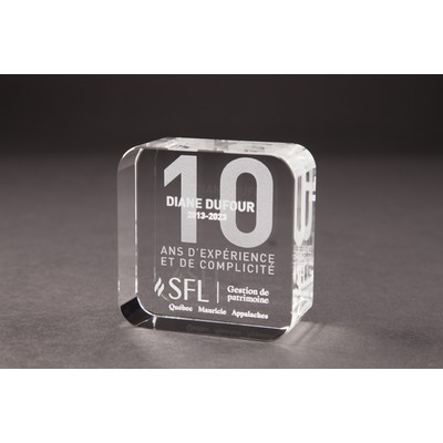 Square Crystal Award w/Round Corners (3 1/8 x 3 1/8 x 1 3/8")