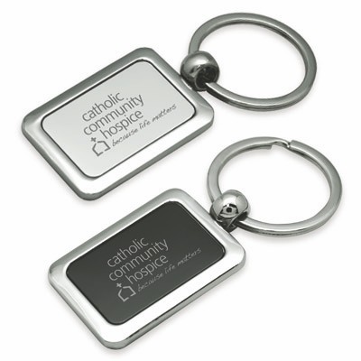 Stylish keychain in polished chrome finish, with mirror-like middle insert